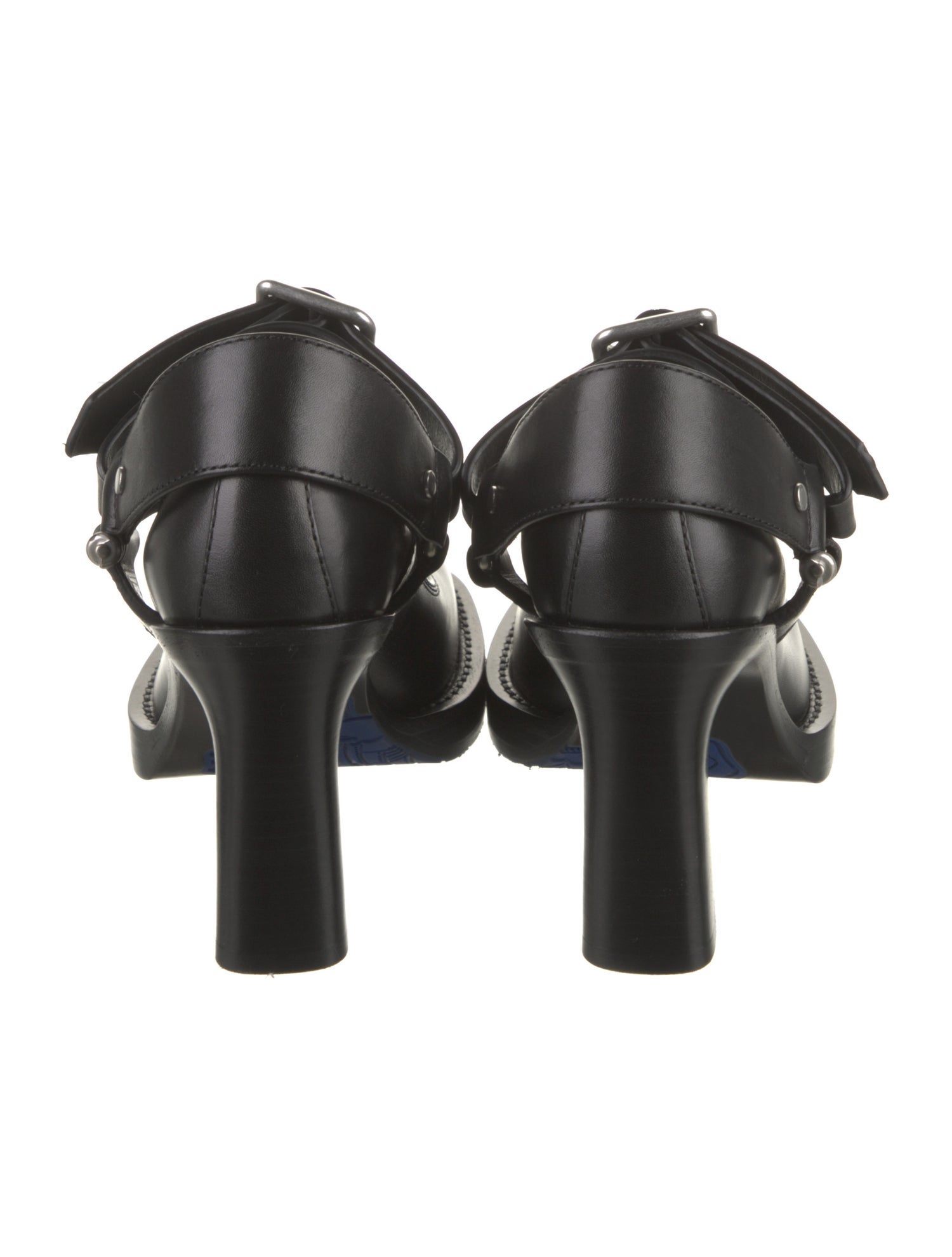 Burberry Leather Pumps